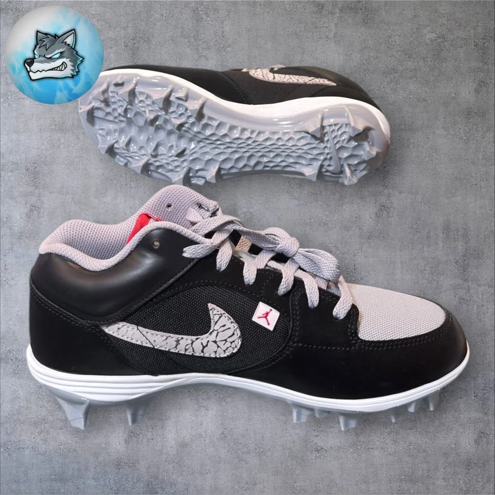 Jordan Stadium 90 Low TD Black Cement Men's Size 11.5 Football Cleats HQ0210-060